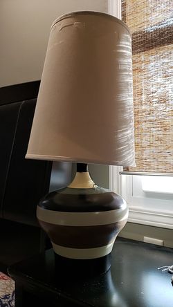 Great condition side table lamps. set of 2