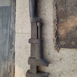 Large Antique Wench  21 In 