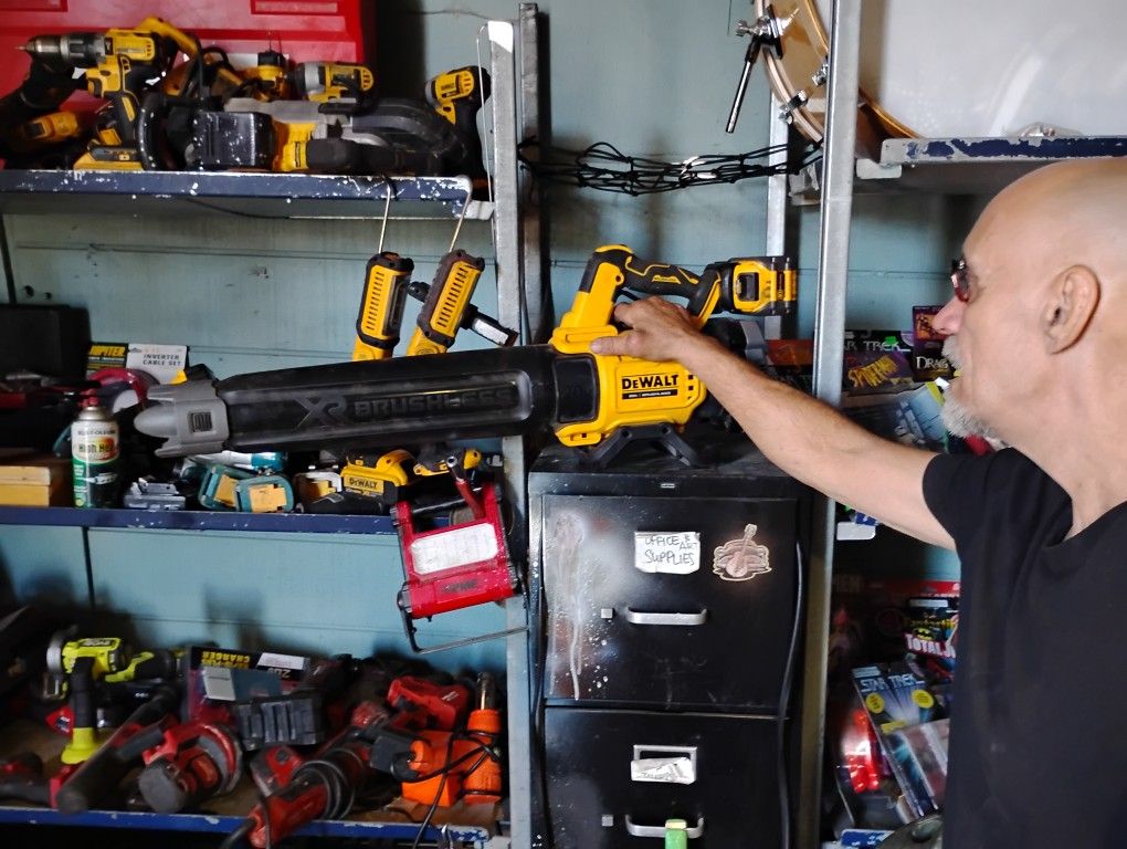 Dewalt