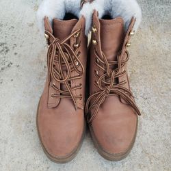 Nautica Womens Size 7.5 Brown Faux Fur Trim Lace Up Boots