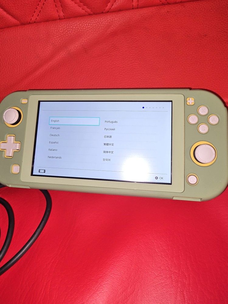 Nintendo Switch Lite (Perfect Condition)