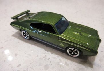 Diecast  1970 Pontiac GTO Judge 1/64 Hot Wheels