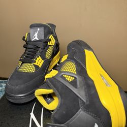 Jordan Retro 4 
