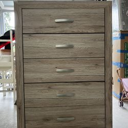Acme Miquell 5-Drawer Wooden Chest in Natural