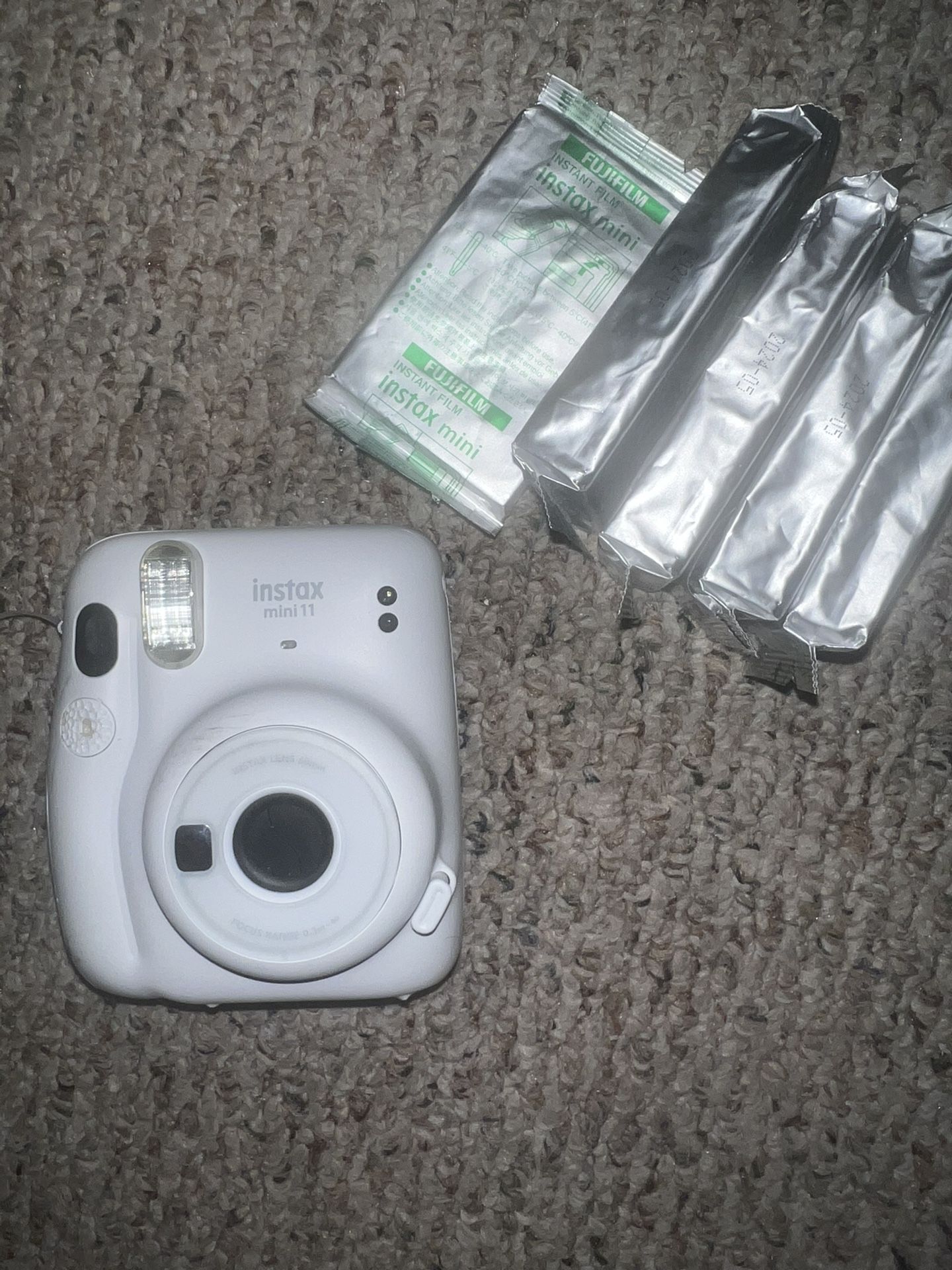 *INSTAX MINI 11 + TONS OF FILM CHEAP*