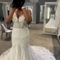 Brand New Wedding Dress & Ville