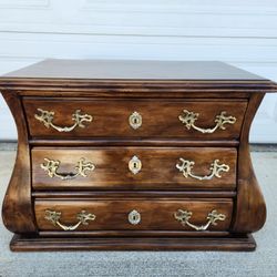 1980's Vintage Chest!