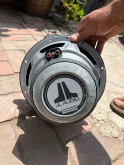 Car speaker