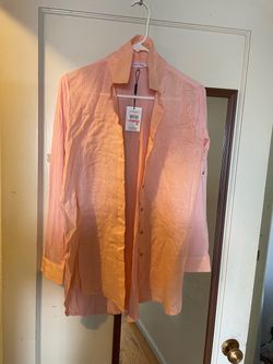 NWT Calvin Klein Women's Long Sleeve Button-Up Shirt - Pink - Size XS    Brand new with tags Calvin Klein women’s long-sleeve shirt in a lovely soft p