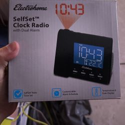 Self Set alarm clock