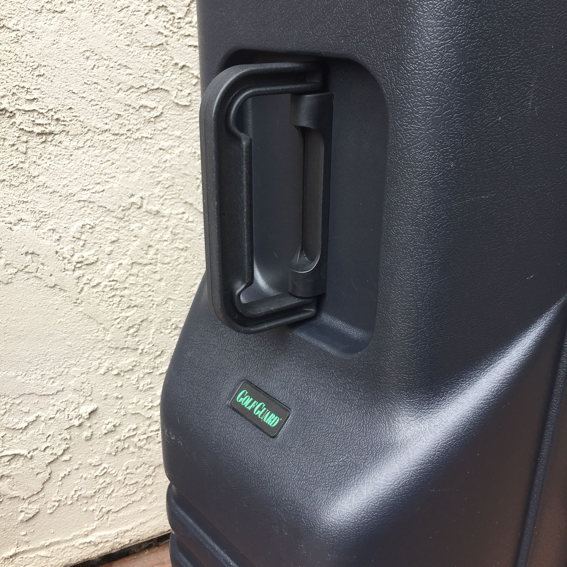 Golf Guard Golf Case Clubs Travel Hard Case for Sale in Campbell, CA OfferUp