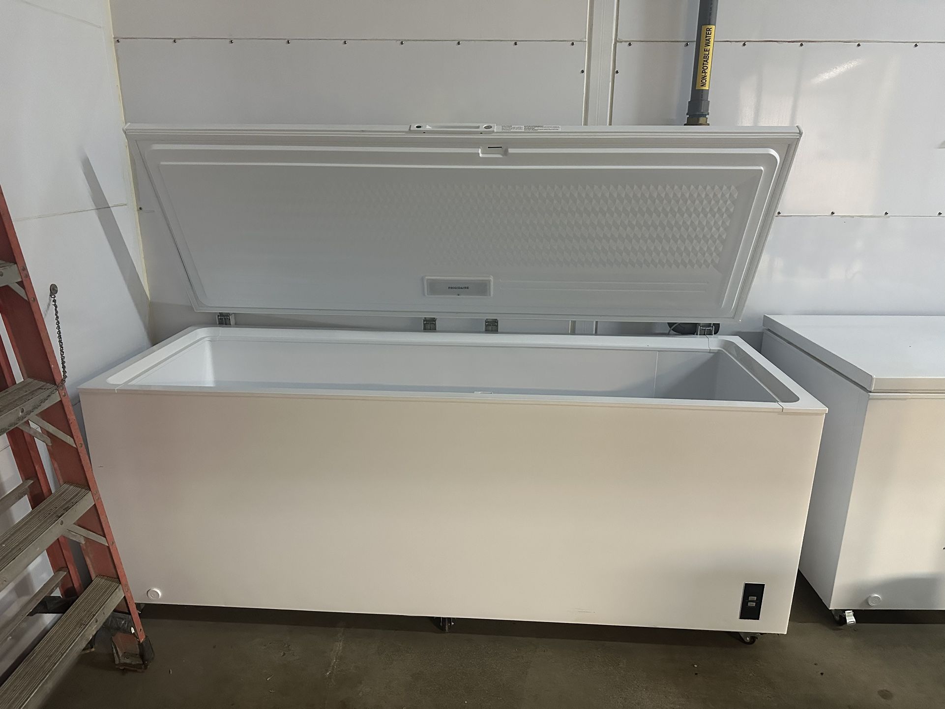 Frigidaire 25 cu. ft. Chest Freezer