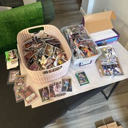 SPORTS CARDS CARD LOT NHL MLB NBA NFL SOME NUMBERED SOME AUTO LOTS OF PARALLELS 