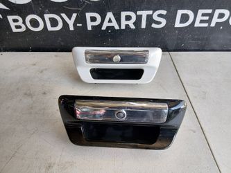 19-25. DODGE RAM. 1500  TAILGATE   HAN DLE.  WITH CAMERA