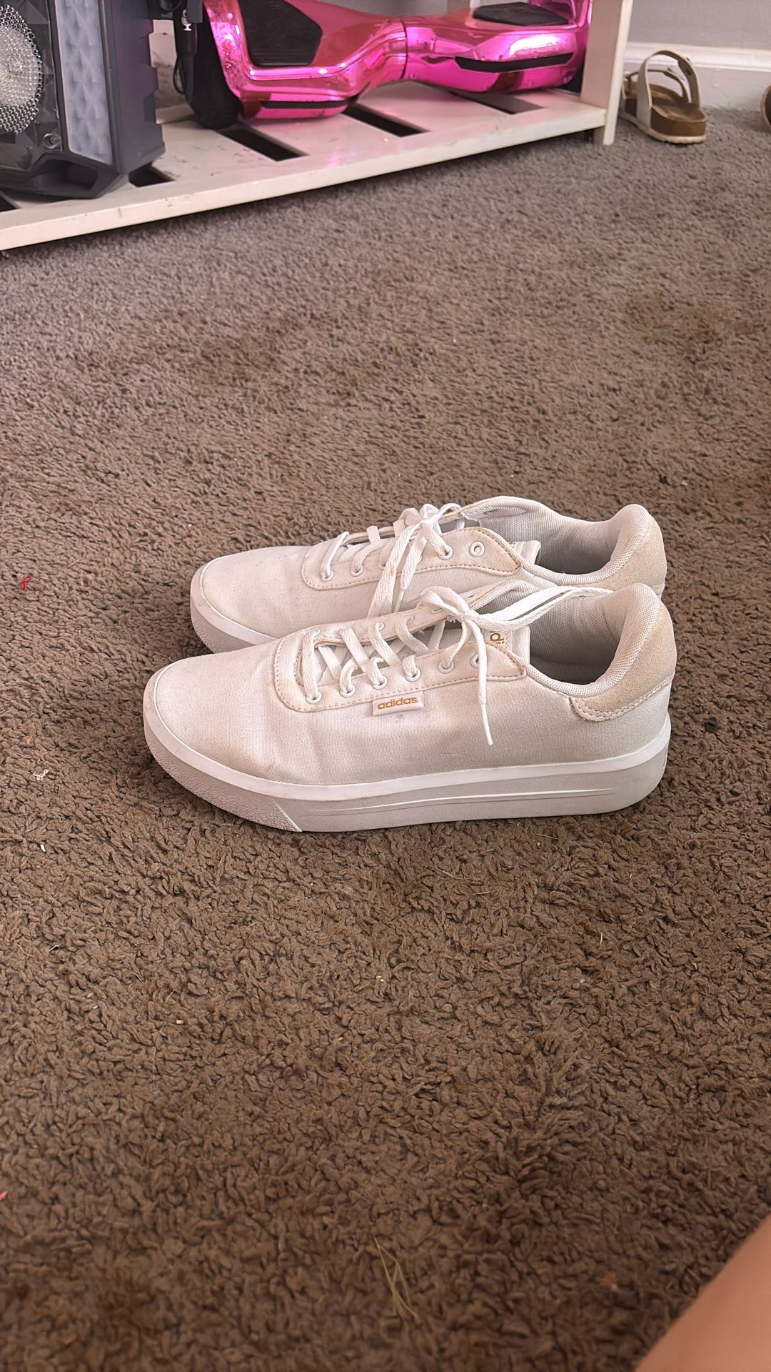 Adidas Sneakers