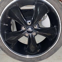 20 “ Foose Wheels For A Ford Mustang  