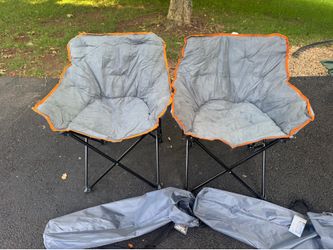 NEW - Outdoor Adventure Folding Comfy Chair