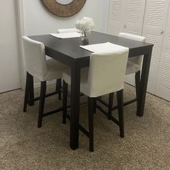 Table And Chairs 