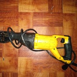 DeWalt Saw Saw
