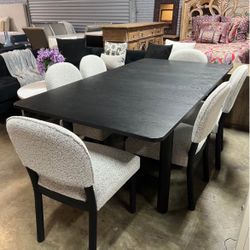 Dining Sets , Dining Tables, 4 Chairs, 8 Chairs 