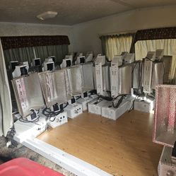 Davita Grow Lights Used 