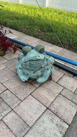 Cement frog