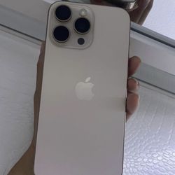 Locked Iphone 16 Pro Max 