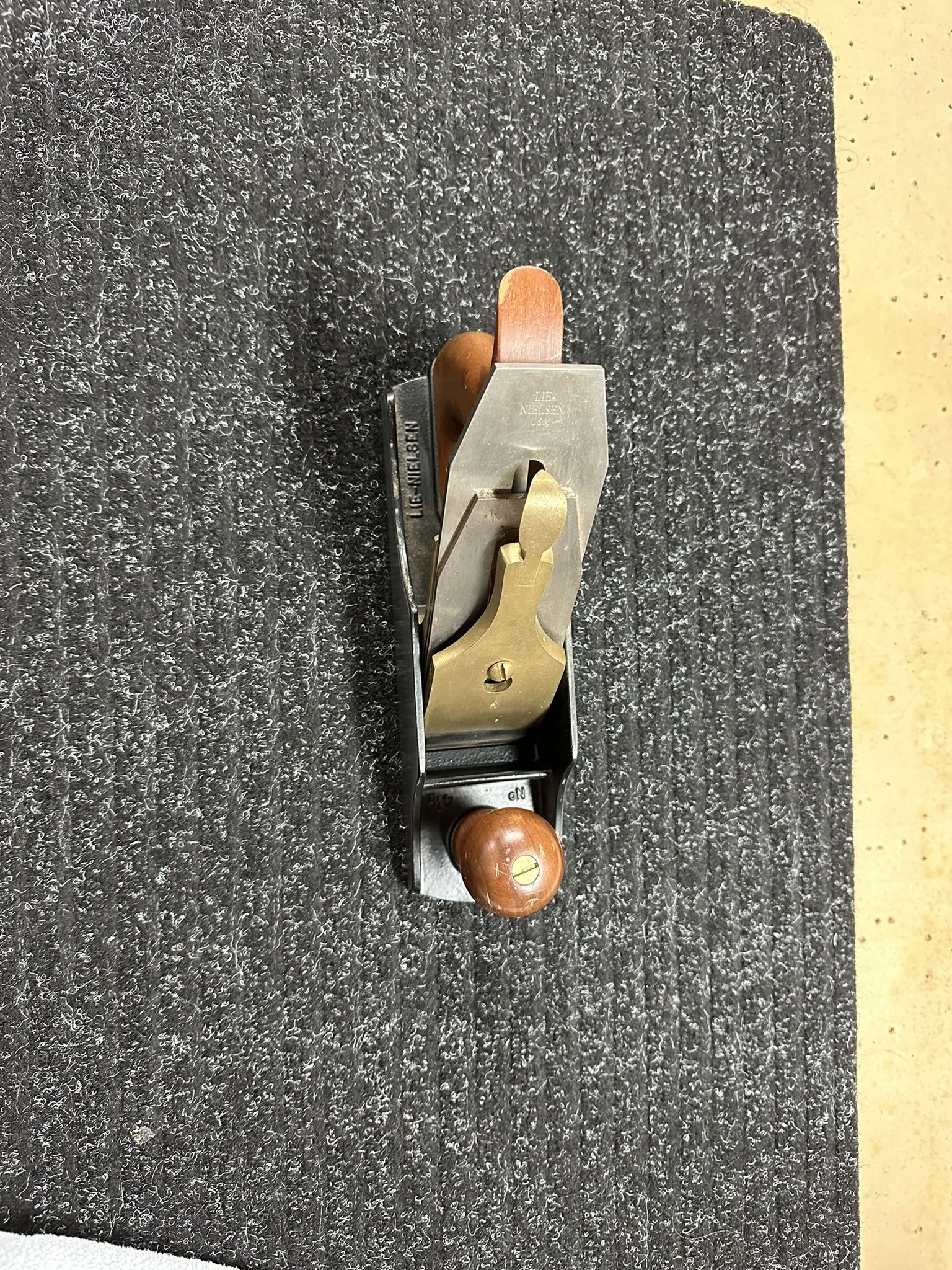 Lie Nielsen 4 1/2 smoothing plane