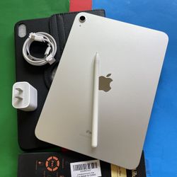 256gb Apple IPad 10th Generation (10.9” Liquid / 2022 model) with pen, keyboard, case & Accessories (warranty 2026) 