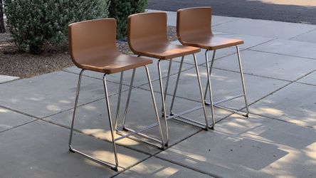 IKEA BAR STOOL - BERNHARD