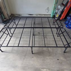 Steel Black Queen Platform Frame