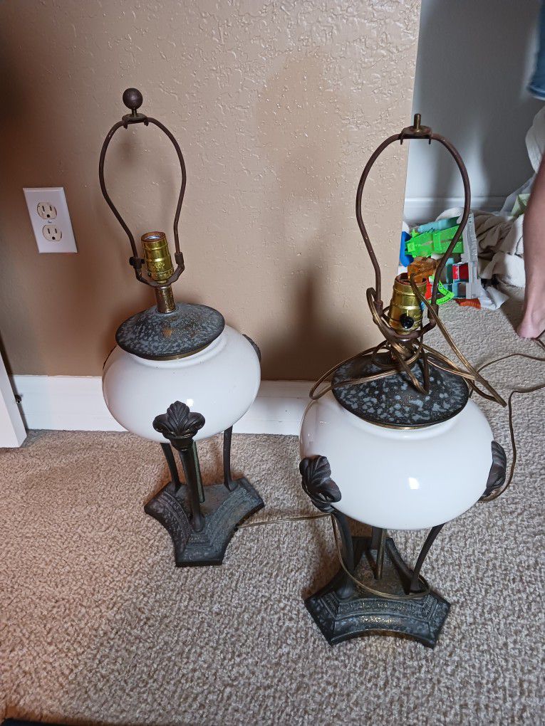 2 Vintage Royale Haeger Lamps