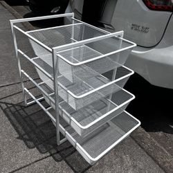 21”x19”-h 28” Large White Utility Cart. Used for Few days. Excellent Condition 