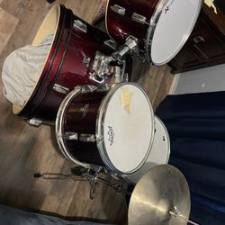 4 Piece Drum Set