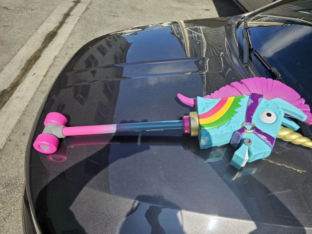 Fortnite Rainbow Smash Premium Pickaxe Harvesting Tool