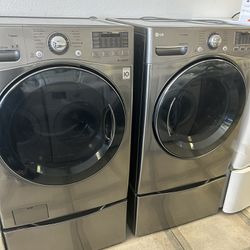 LG Washer And Gas Dryer Set With Pedestal 