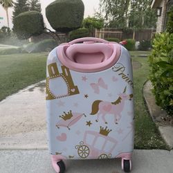 Like new, Young Girl Princess Unicorn Suitcase With Wheels 