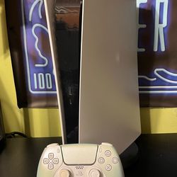 PS5 Digital Edition – Great Condition – Controller