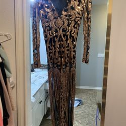 Size Medium Sequence, Black And Rose Gold Dress
