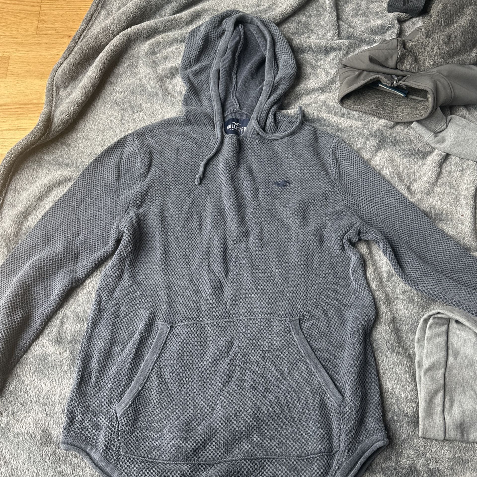 Hollister Hoodie Medium