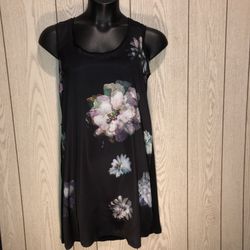 Simply Vera Vera Wang size medium 100% rayon silky floral front and solid black sleeveless dress. LENGTH:35” BUST:19”