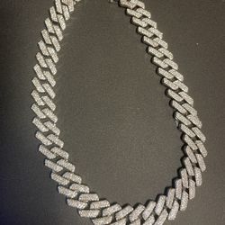 Icy 20MM Cuban Link Chain