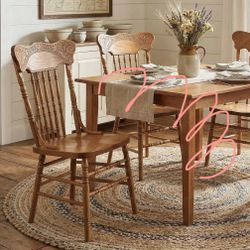 Vintage Set Of 4 Oak Dinning Chairs