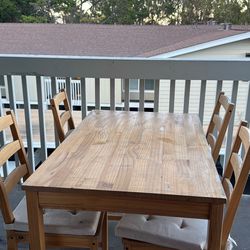 IKEA dining Table With 4 Chairs 
