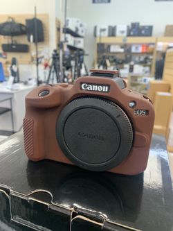 Canon R100 body only