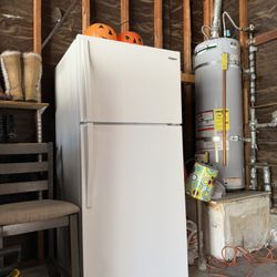 Whirlpool Top-Freezer Refrigerator