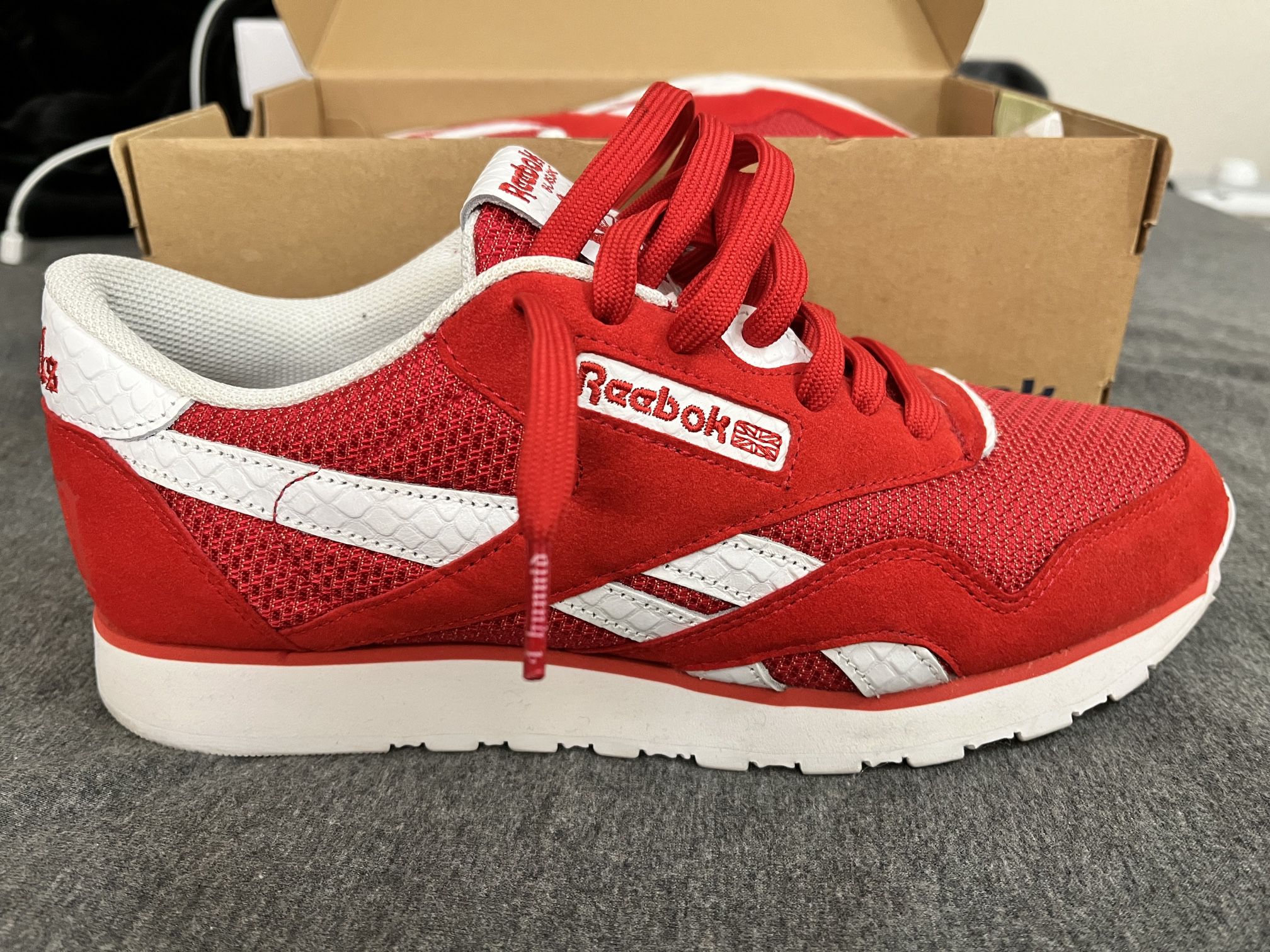 flicker trimme svamp RARE Reebok X YG Kevlar 4HUNNID 400 Red Blassic Classic CL Nylon Men's  Sneaker Size 9 for Sale in Tacoma, WA - OfferUp