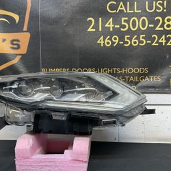 NISSAN ROGUE 2017-2019 RH HEADLIGHT DUAL PROJECTOR OEM