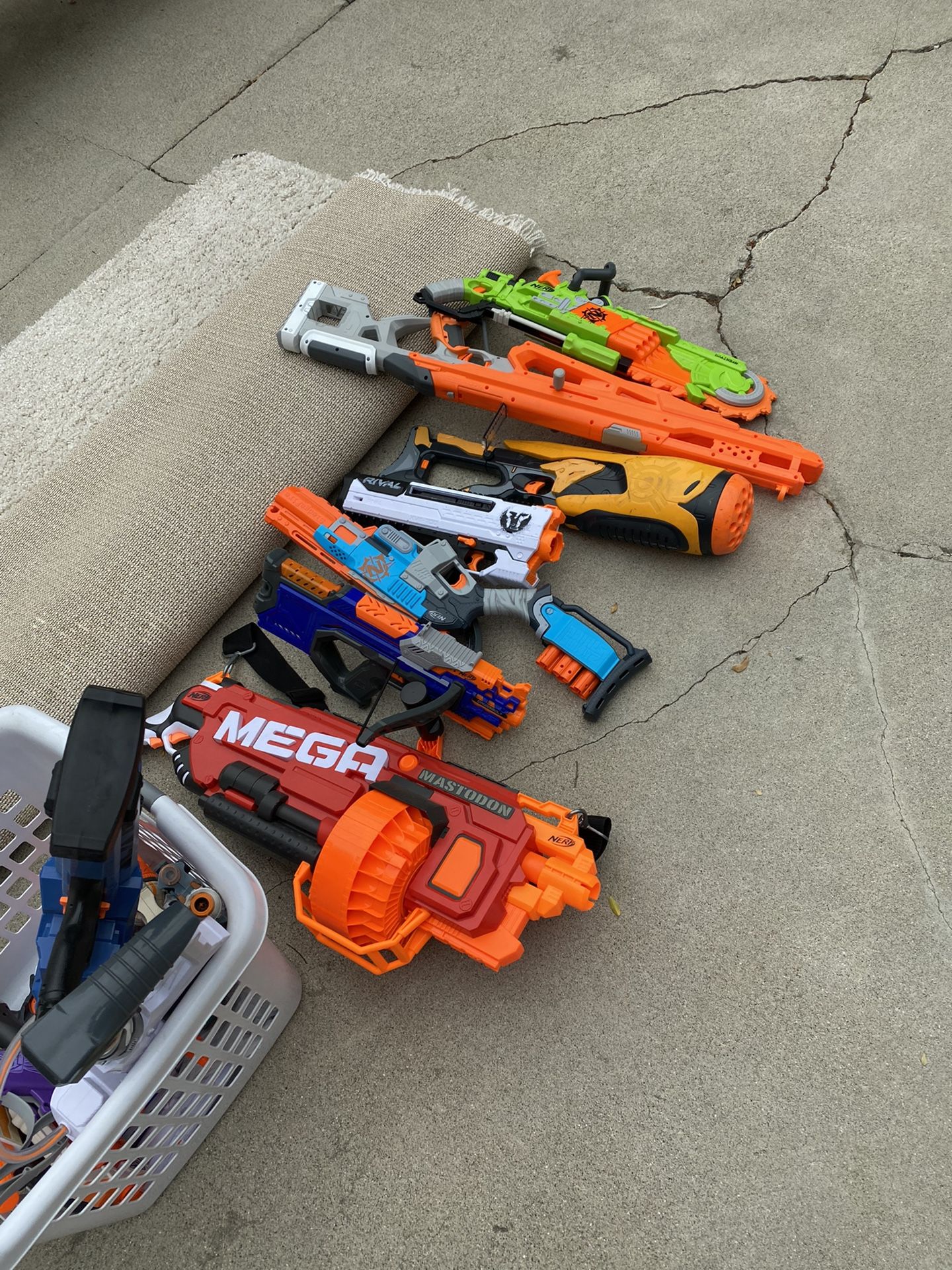 NEW!!Nerf Roblox MM2 Dartbringer Dart Blaster Toy for Sale in Laguna  Niguel, CA - OfferUp