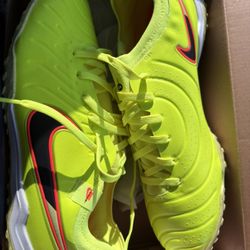 Nike Tiempo Turf